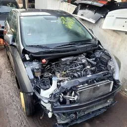 SUCATA Hyundai HB20S 2014 1.0 Comfort Plus Flex 4p PARA RETIRADA DE PEÇAS