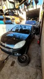 SUCATA Renault Sandero 2011 1.0 16v Expression Hi-flex 5p PARA RETIRADA DE PEÇAS
